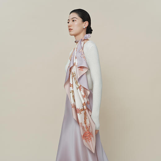 万事利“桂香链影”88厘米双面印花大方巾 商品图0