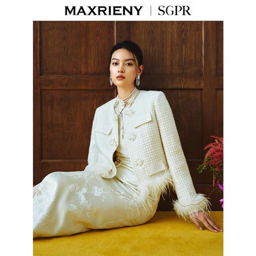 MAXRIENY2025冬季新品贵雅新中式盘扣小香风千金羽绒服短款外套(货号:MS85DC518) 商品图3