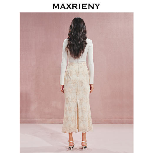 【宫廷巴洛克-商场同款】MAXRIENY复古浪漫感丝绒刺绣鱼尾半裙(货号:MC85SK504) 商品图3