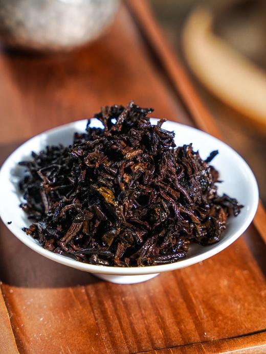 【古董老熟茶】二十年纯干仓，有这一款熟茶，就可以秒杀一切熟茶了，300克/罐，数量不多福利分享了 商品图2