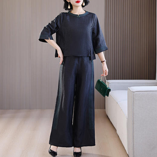 A5561两件套女2025新款中年妈妈装套装气质年轻 商品图0