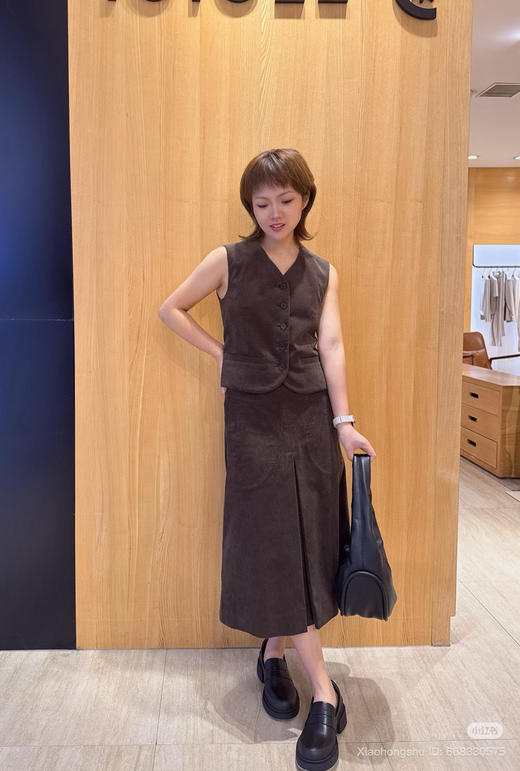 95-6 独家圆正 小禾 灯芯绒系列 马甲 半身裙 套装 商品图1