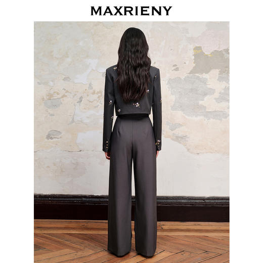 MAXRIENY法式田园刺绣宽肩短款西装外套格雷系穿搭(货号:MC88JA558) 商品图3