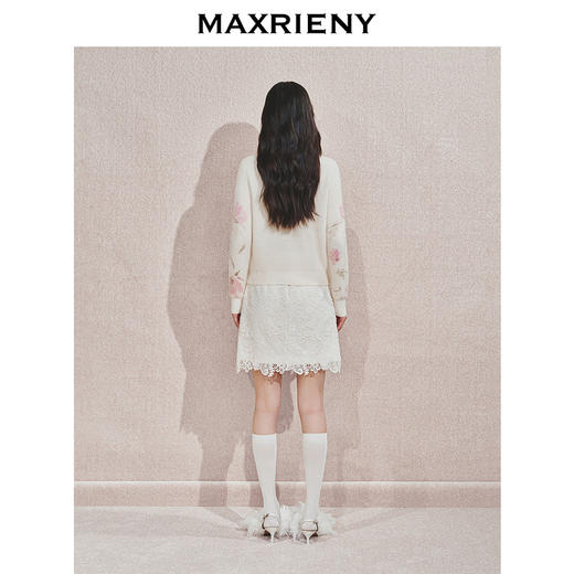 【贵雅日常-商场同款】MAXRIENY钉珠印花针织开衫2024秋冬新款(货号:MC85JA556) 商品图3