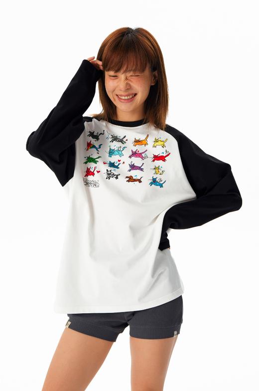 CryingCenter 可爱小猫手绘插画松弛居家感黑白插肩长袖 正肩T恤 商品图3
