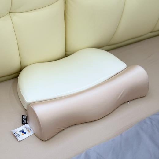 淘宝热销“𝐓𝐎𝐏𝟏”【护脊枕】✔️深睡buff拉满，肩颈放松到不想起❗️枕头黄金曲线贴合肩颈，慢回弹承托 💤 睡个漂亮美容觉 商品图3