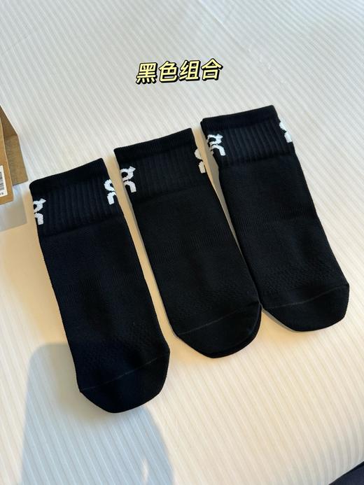 昂跑纯元情侣款 中腰袜！ 兄弟姐妹们，这个拿回家一家人都能穿，运动袜里的王者的存在 商品图4