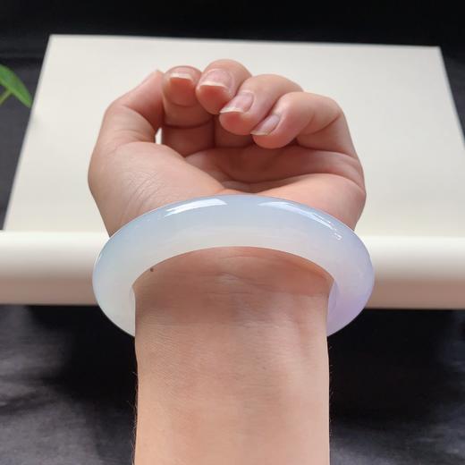 高货春带彩翡翠手镯 传家宝温润圆满中式翡翠手镯49625031808H（一口价） 商品图5