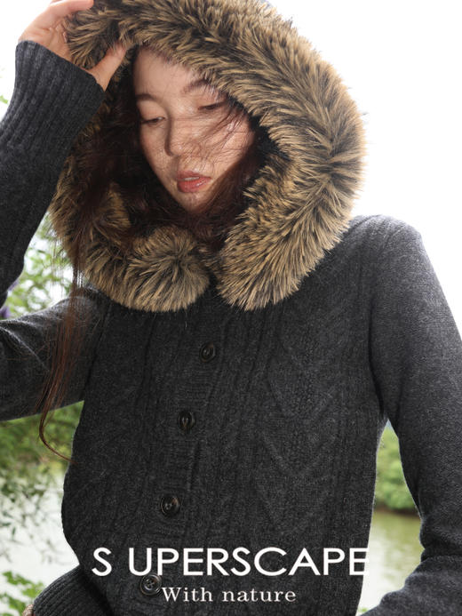 素舶 澳洲美利诺羊毛亲肤修身可拆卸毛领绞花复古连帽针织开衫 商品图1