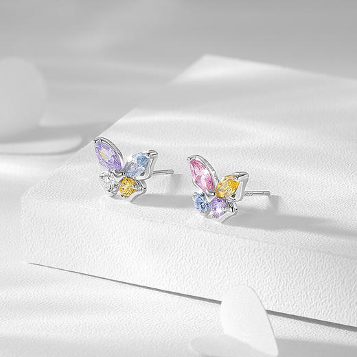 卡蒂罗KADER 彩虹蝴蝶耳钉 小众轻奢灵动精致原创养耳洞#好运 925银 耳钉 女款 商品图4