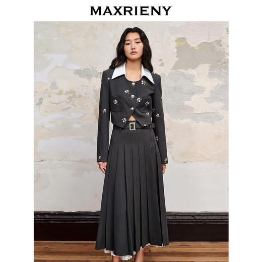 MAXRIENY法式田园刺绣宽肩短款西装外套格雷系穿搭(货号:MC88JA558) 商品图2