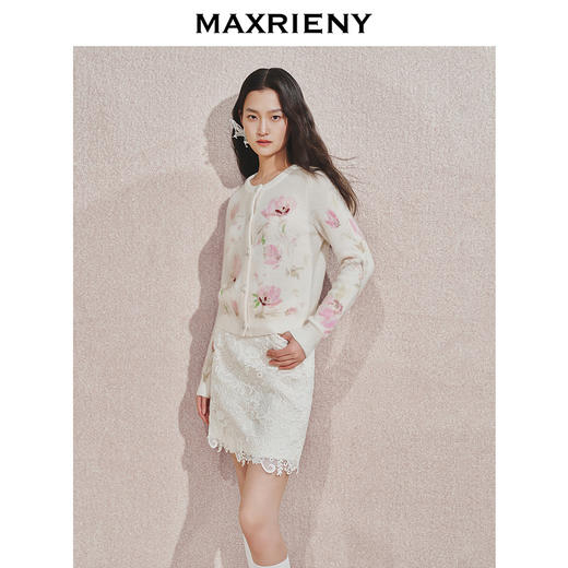 【贵雅日常-商场同款】MAXRIENY钉珠印花针织开衫2024秋冬新款(货号:MC85JA556) 商品图2