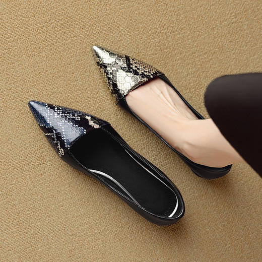 【预售5天】法式低跟浅口单鞋女小皮鞋真皮蛇纹拼色百搭尖头平底鞋DB&M6568 商品图2