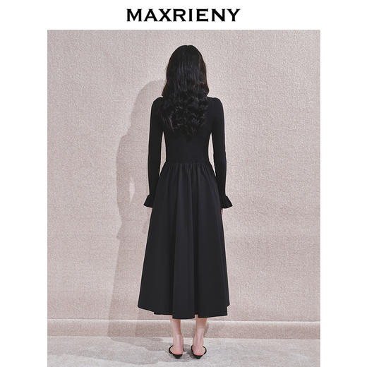 MAXRIENY【商场同款】精致优雅连衣裙24冬款法式复古赫本风小黑裙(货号:MS85DR764) 商品图3