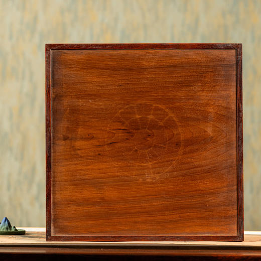 清	黄花梨透雕如意云纹鱼门洞方形器座 商品图2