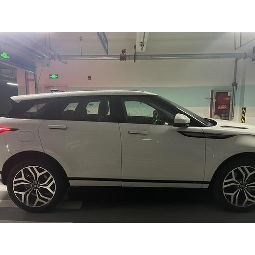 路虎 揽胜极光 249PS R-DYNAMICS运动版【长租-北京】 商品图4