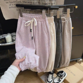 折后19.5/1条！39两条，拍2件自动减价！福利回馈!!儿童百搭糯米裤逛街这么穿真的好时髦，拍1条不发货！