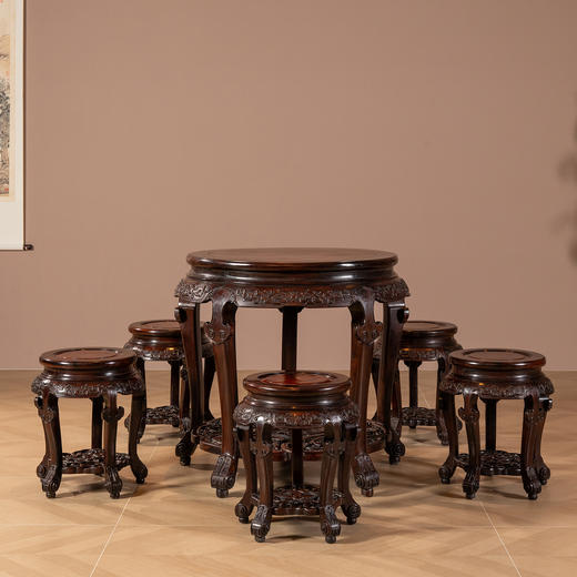 清	红木镶瘿木夔龙纹圆台成套（一桌五凳） 商品图0