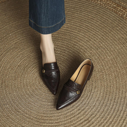 【预售5天】高跟鞋尖头复古英伦风小皮鞋女秋季新款粗跟气质韩版晚晚单鞋MLS&A1033 商品图1