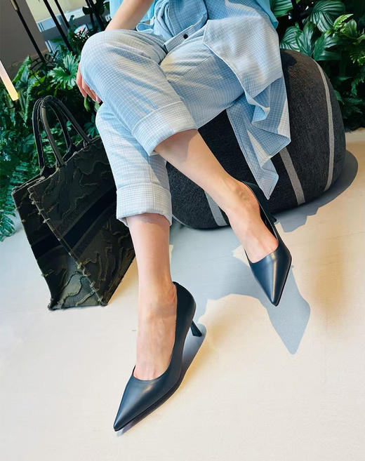 Westory2025年秋季尖头中跟单鞋极简百搭通勤浅口鞋W25CE75951 商品图5