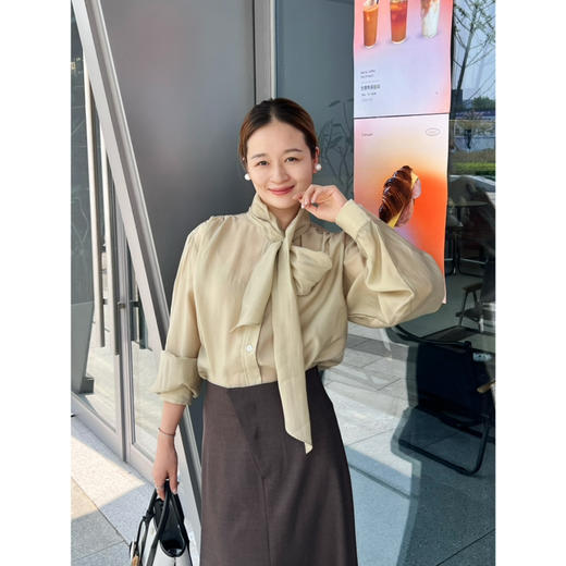2509114    韩国🇰🇷飘带衬衫 天丝 商品图9