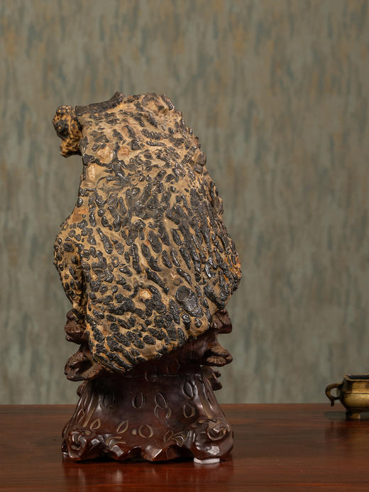 清	珍珠灵璧石高瞻远瞩赏石（红木座） 商品图4