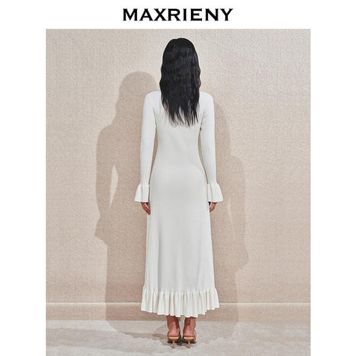 MAXRIENY千金温柔风连衣裙24冬新款米白色针织裙鱼尾长裙小白裙(货号:MS85DR754) 商品图3
