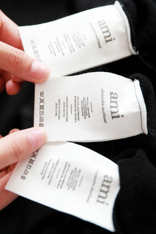 面料手感喜人，胸口贴布刺绣卫衣。浪漫法式圆领基础外套C090560 商品图3