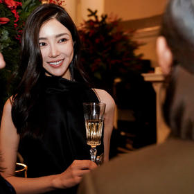 ROMI STUDIO“优雅相随”进口醋酸丝滑垂顺鱼尾礼服裙 RWCSLJ1687