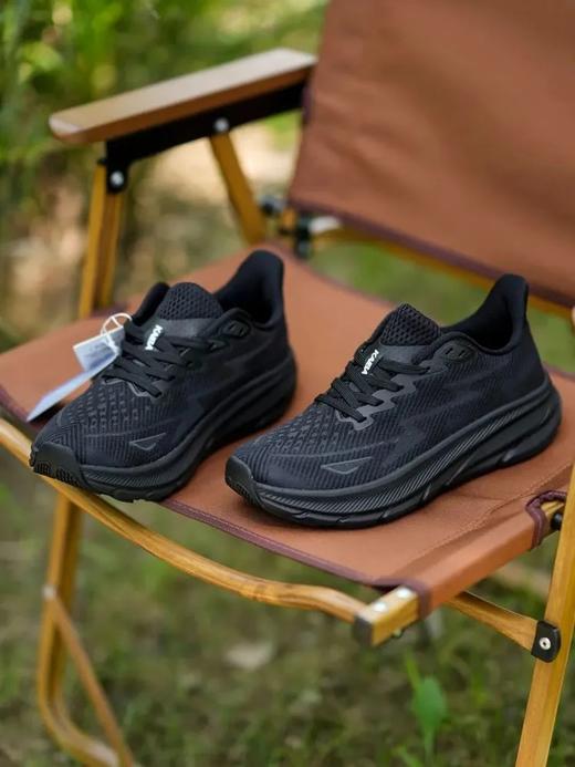 飞织透气网面 轻缓震泡棉大底 男女款运动跑鞋！ 商品图1