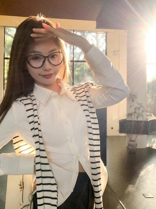 【129元任选2件】现货！2色百搭通勤修身显瘦短款衬衫 商品图10