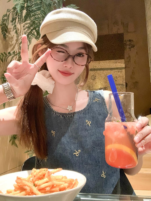 <曾小咸推荐>现货秒杀！最后一波 ！法式蝴蝶结刺绣牛仔背心半身裙两件套 日常319.99 立减180 秒杀139.99！ 商品图10