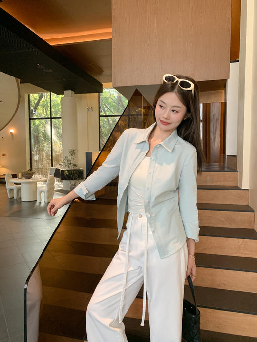 【129元任选2件】现货！2色百搭通勤修身显瘦短款衬衫 商品图12