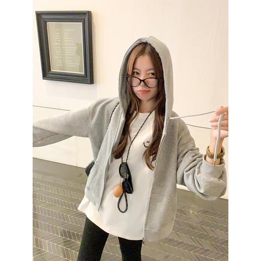 【129元任选2件】现货！简约笑脸印花长袖T恤 商品图3