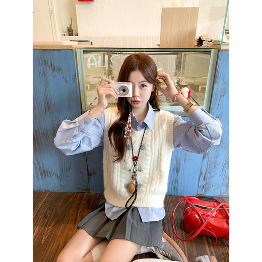 【149元任选2件】最后一波现货！学院风刺绣设计针织马甲 商品图2