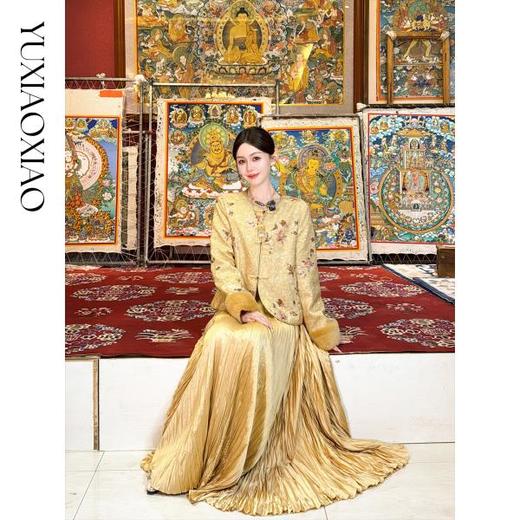 余潇潇【月桂金秋】新中式桑蚕丝混纺提花面料拼接水貂圆领国风外套 商品图4