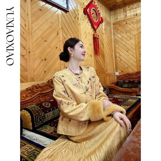 余潇潇【月桂金秋】新中式桑蚕丝混纺提花面料拼接水貂圆领国风外套 商品图2