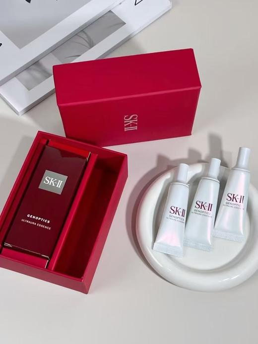 【国庆中秋限时活动】【保税仓直发·全球购】SK-II 小灯泡 光蕴臻采焕亮精华礼盒（新版小灯泡50ml＋小灯泡精华10ml*3）配礼袋 商品图5