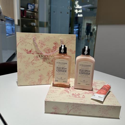 G450欧舒丹全全新樱花沐浴露身体乳护手霜身体护理套装 商品图3