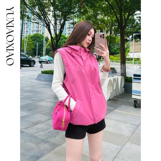 余潇潇【甜心冲锋】高级感时尚可拆卸袖冲锋衣外套&宽松休闲工装裤 商品图3