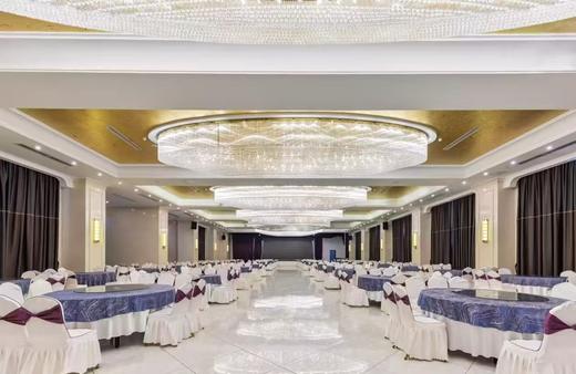 含门票套餐【剑门关国际温泉大酒店】298元起抢高级房1晚+温泉+接送服务+油毛肚火锅抵用券20元1份 商品图6