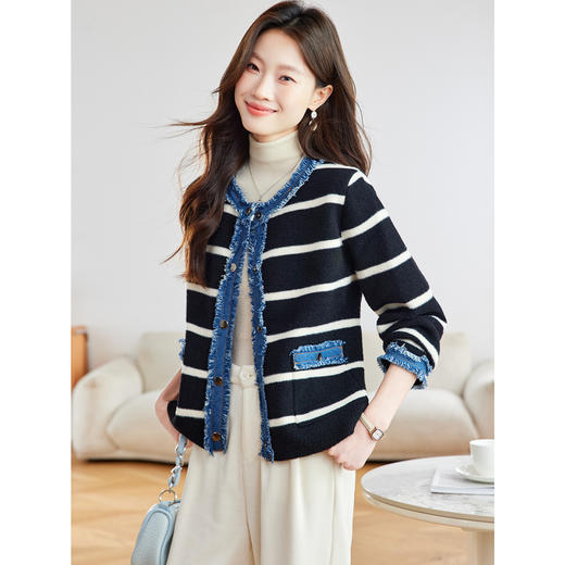 XFY3068秋季设计感长袖外套女短款秋装2025新款外搭宽松休闲开衫流苏上衣 商品图1