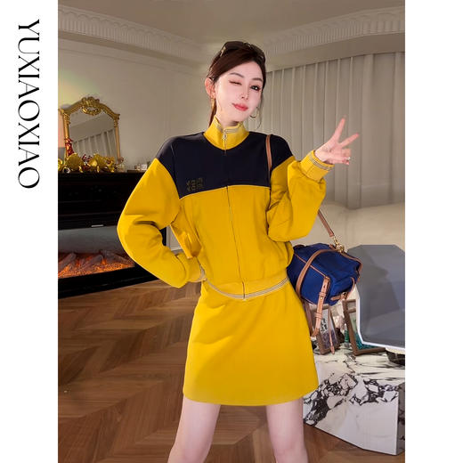 余潇潇【麦田守望者】撞色拼接宽松落肩立领外套&侧斜拉短裤裙套装 商品图2