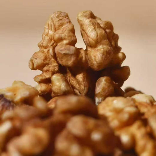 【三枝梅纸皮核桃·系列礼盒】皮薄如纸，熟核桃～ 轻松剥开，入口酥香。品质一级棒的草本核桃，送人很好❗️ 商品图6