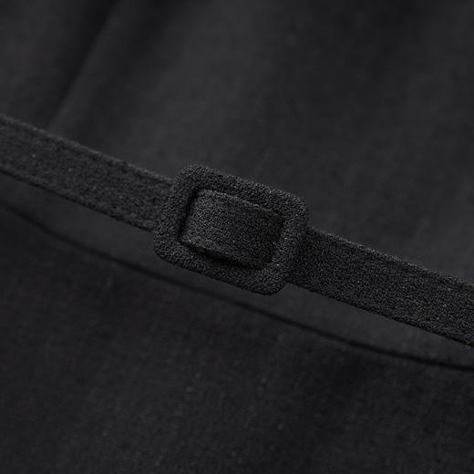 「高货wl」全新升级【铂金会员330/天猫439/差价109】(03120)洛诗琳法式高级感方领无袖连衣裙2025秋季收腰大摆背心裙 商品图2