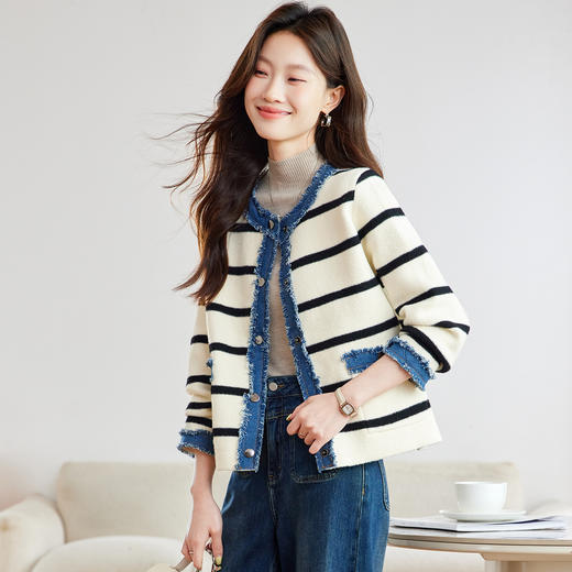 XFY3068秋季设计感长袖外套女短款秋装2025新款外搭宽松休闲开衫流苏上衣 商品图3