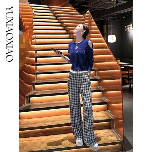 余潇潇【蓝调星芒】经典百搭羊驼毛绵羊毛混纺钻饰圆领露肩羊毛衫 商品图4