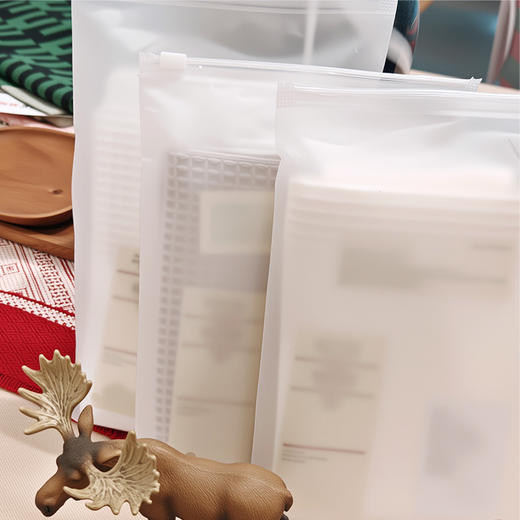 愉悦之家 无印棉蜂窝纹毛浴巾 | 百分百长绒棉，双面立体蜂窝纹加暗藏隐格四色可选；蓬松柔软敏感肌可用，柔软触感秒吸干很耐用，越用越柔软 商品图4