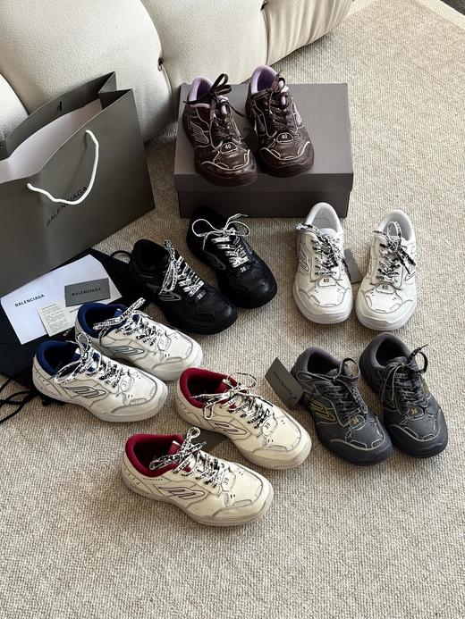 巴黎世家 Hamptons Worn-Out 牛皮革 标识压纹 做旧 圆头系带 低帮 生活休闲鞋 情侣款（SS） 商品图0