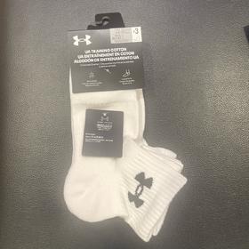 【云粉节】7楼安德玛男女同款透气舒适休闲中筒袜 1386372 吊牌价129元